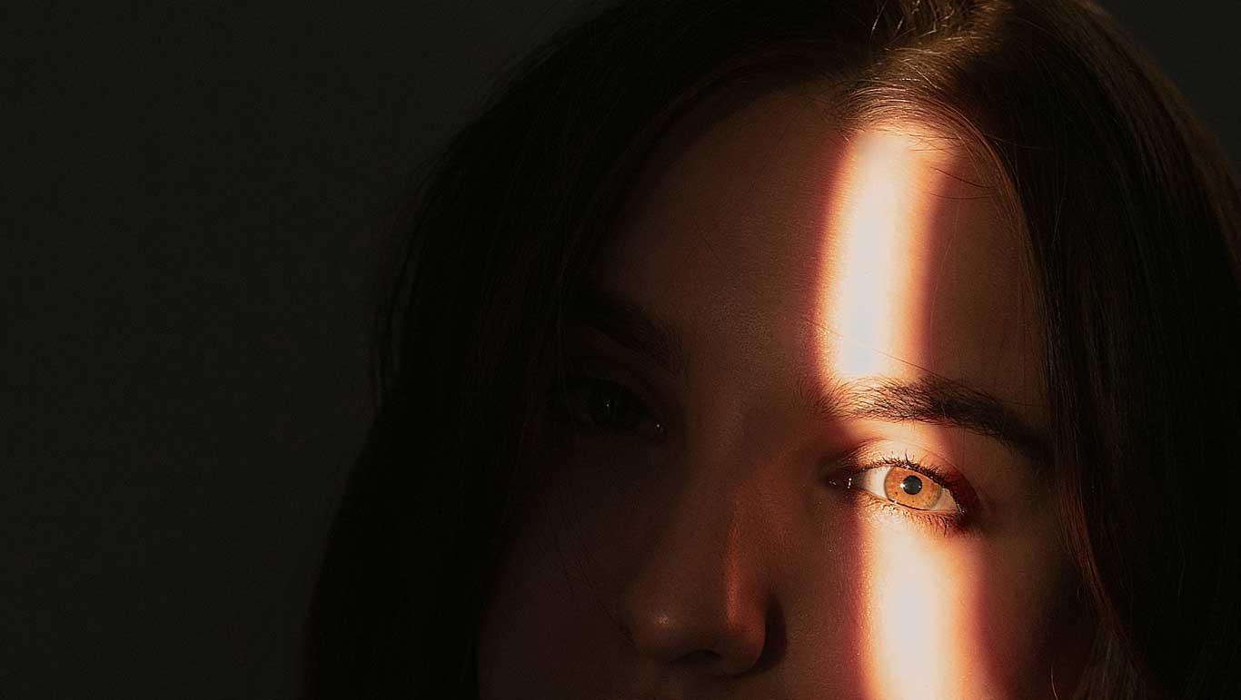 eyes-in-shadow